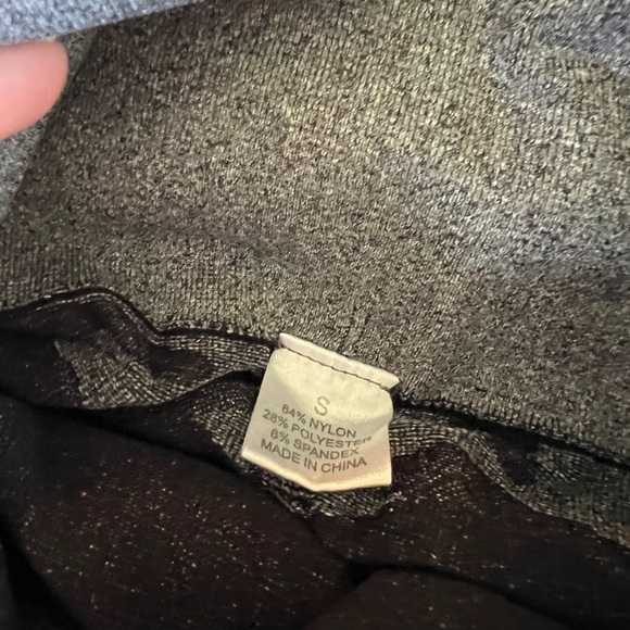 Curves n’ combat boots SEAMLESS LEGGINGS WITH BOOTY SCRUNCH worn once - Picture 5 of 6